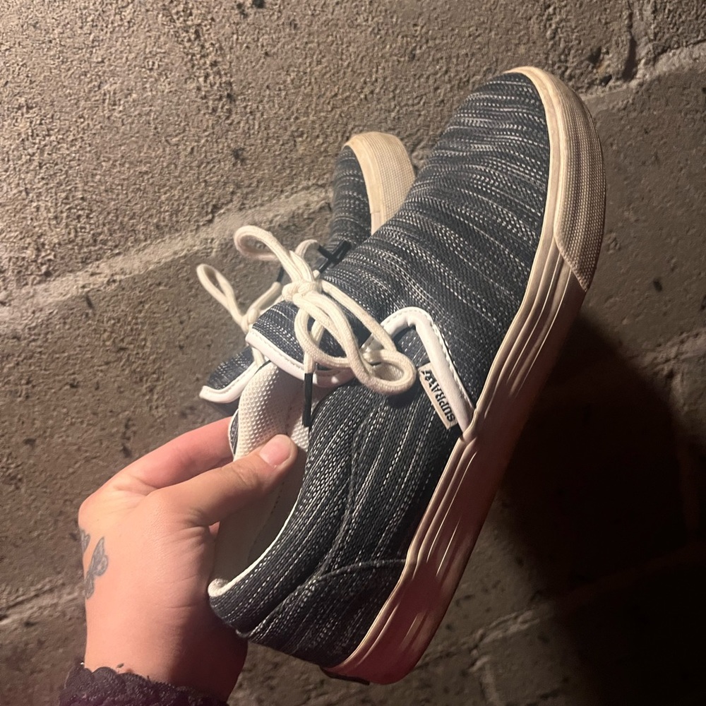 Supras